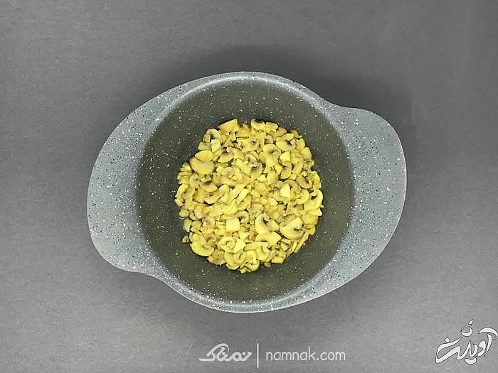 تفت دادن قارچ ها تفت دادن قارچ